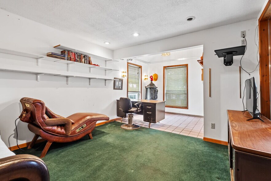 More Photos Of 2507 E 1100 N, Demotte Apartments For Sale