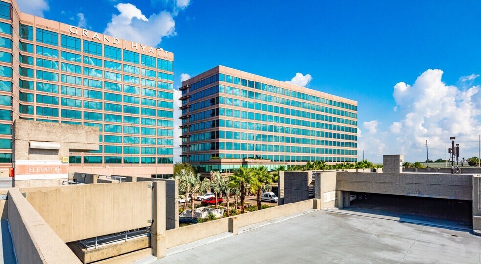 Primary Photo Of 3000 Bayport Dr, Tampa Office For Lease