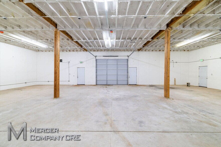 More Photos Of 2601 S Purdue Ave, Oklahoma City Flex For Lease