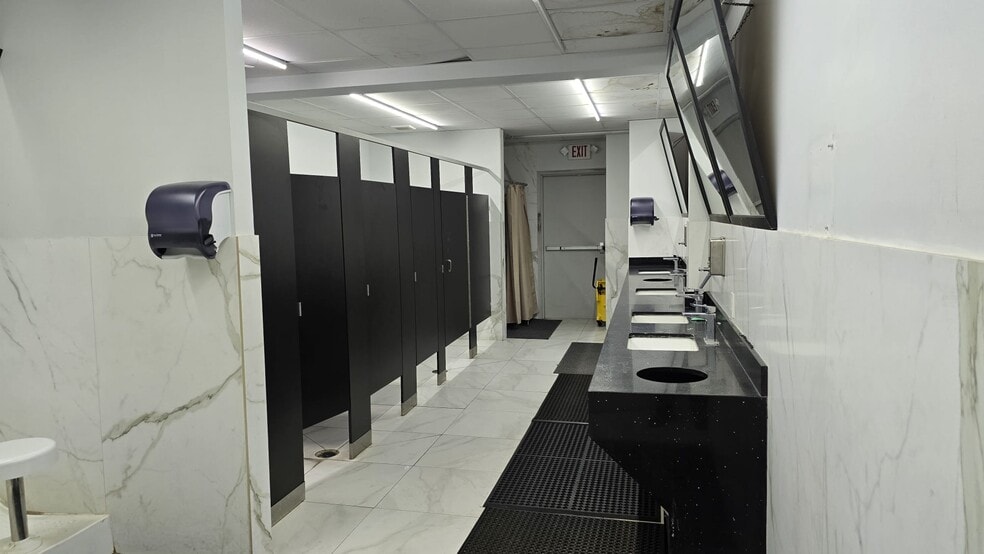 More Photos Of 730 Fm-1959 Rd, Houston Office For Sale
