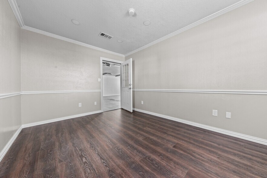 More Photos Of 210 W Dunn Ave, Killeen Office For Sale