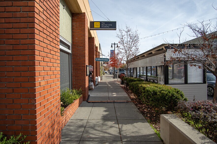 More Photos Of 1566-1574 4th St, San Rafael Storefront Retail Office For Sale