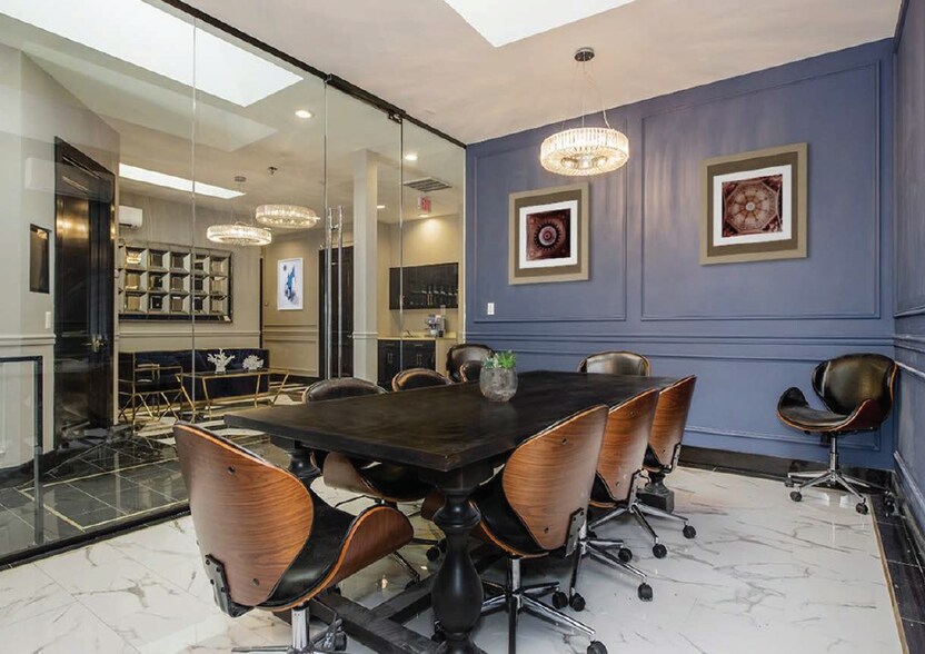 More Photos Of 45 Middle Neck Rd, Great Neck Storefront Retail Office For Lease