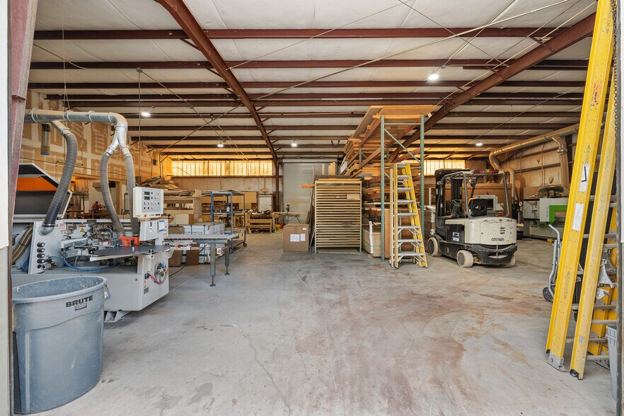 More Photos Of 26509 NW Us-27, High Springs Warehouse For Sale