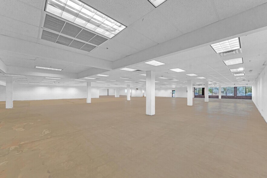 More Photos Of 7121-7177 S US Highway 1, Port Saint Lucie General Retail For Lease
