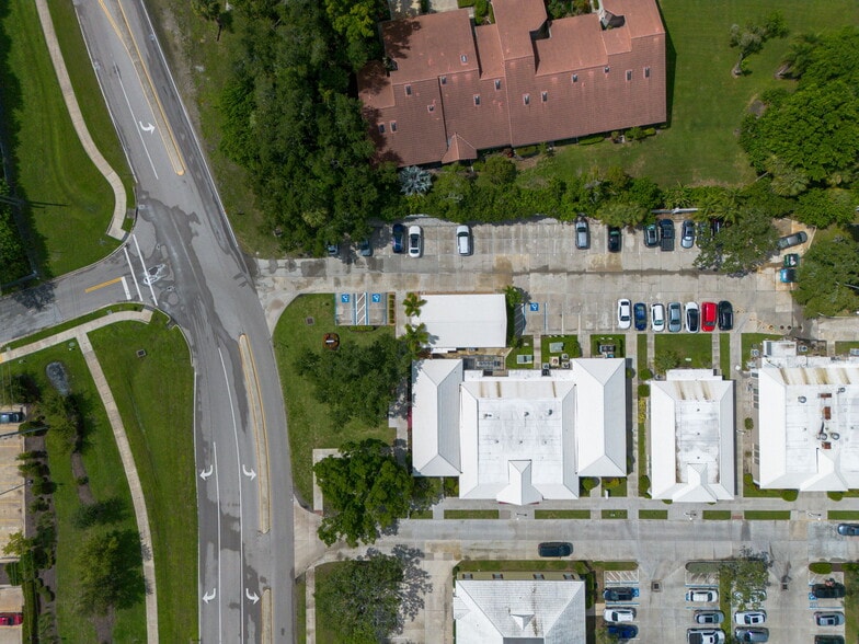 More Photos Of 3900 Clark Rd, Sarasota Medical For Sale