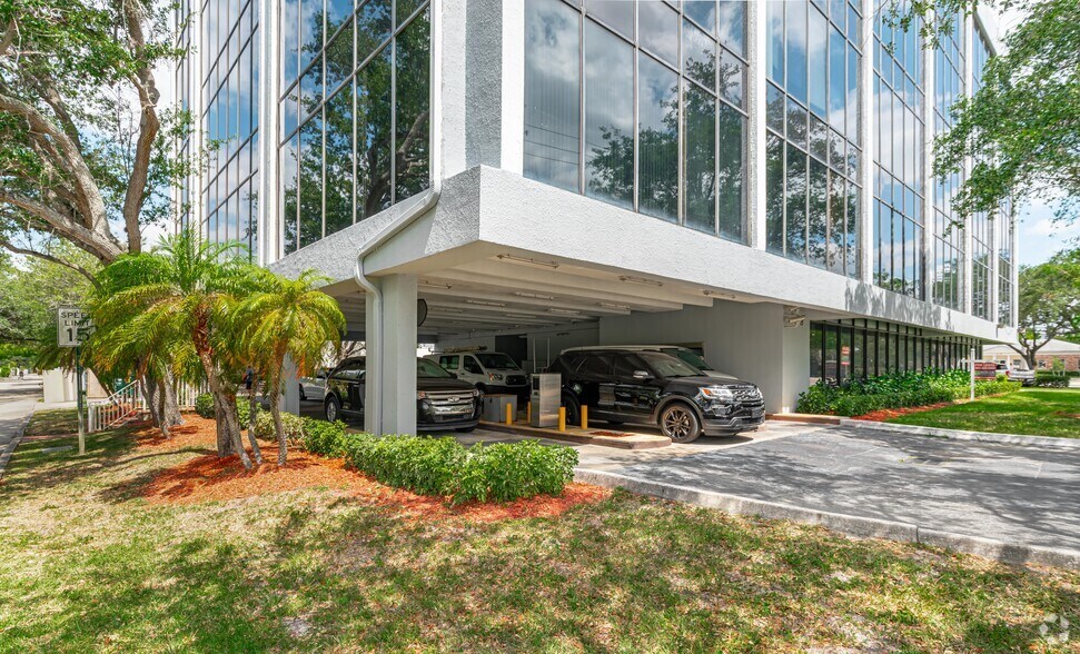 More Photos Of 9600 W Sample Rd, Coral Springs Office For Lease