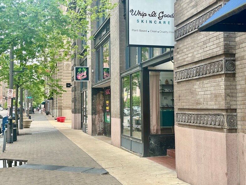 More Photos Of 1300 Washington Ave, Saint Louis Storefront For Sale