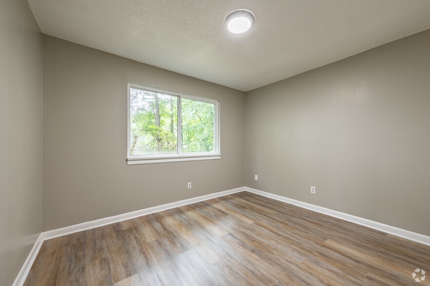 More Photos Of 3937 Glenwood Rd, Decatur Apartments For Sale