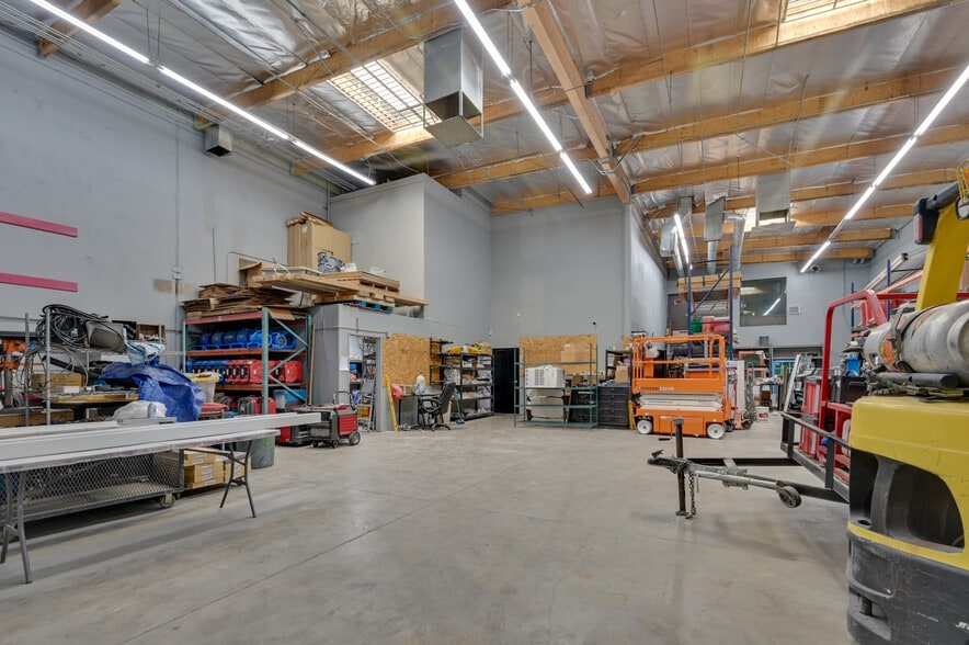 More Photos Of 5190 Arville St, Las Vegas Manufacturing For Sale