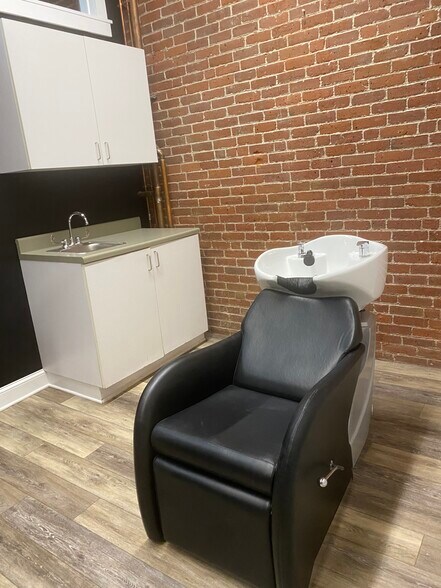 More Photos Of 651 Orchard St, New Bedford Loft Creative Space For Lease