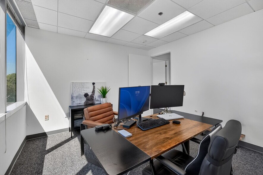 More Photos Of 2121 SW 3rd Ave, Miami Office For Lease