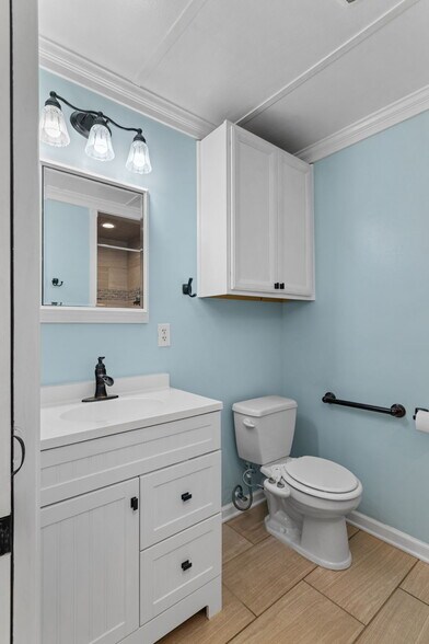 More Photos Of 354 County Road 172, Florence Flex For Sale