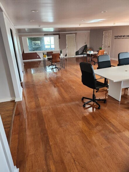 More Photos Of 5301 Harford Rd, Baltimore Office For Sale