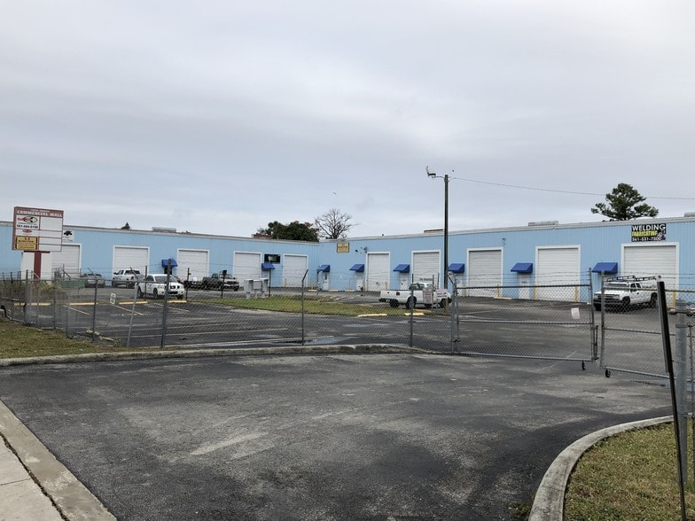 More Photos Of 4645-4657 Southern Blvd, West Palm Beach Unknown For Lease