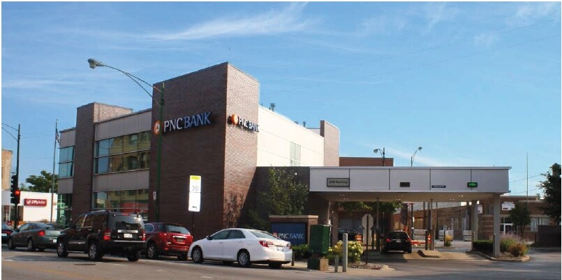 More Photos Of 1640 W Fullerton Ave, Chicago Bank For Lease