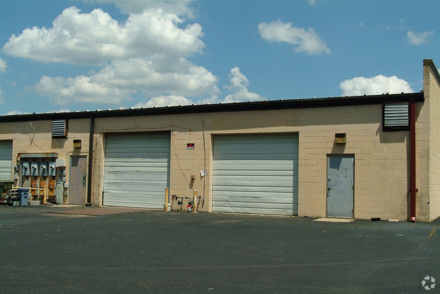 More Photos Of 12906-12918 Old Stage Rd, Chester Research And Development For Lease