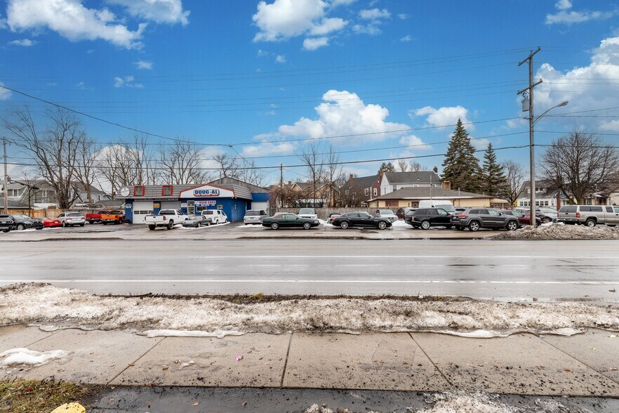 More Photos Of 252 Kenmore Ave, Buffalo Auto Repair For Sale