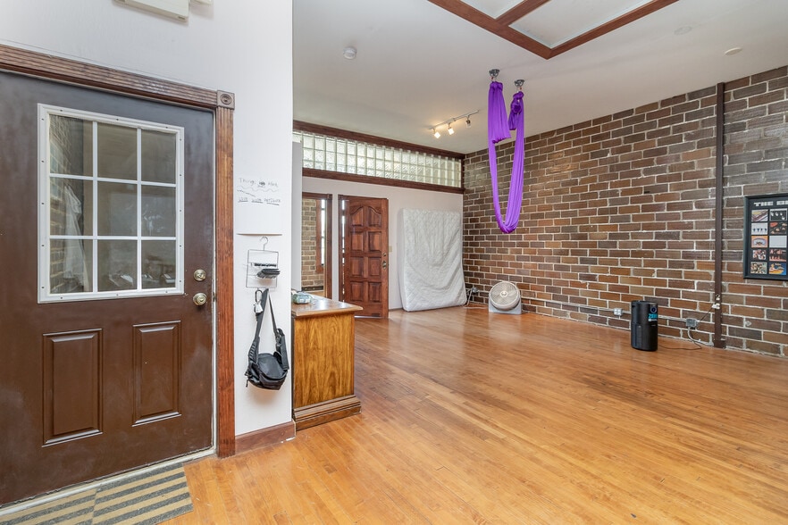 More Photos Of 118 W Clark St, Crown Point Office Residential For Sale