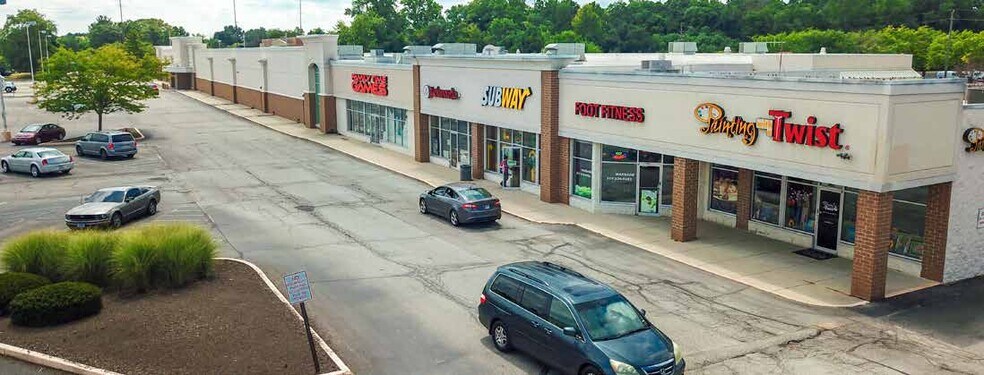 More Photos Of 8752 Michigan Rd, Indianapolis Department Store For Lease