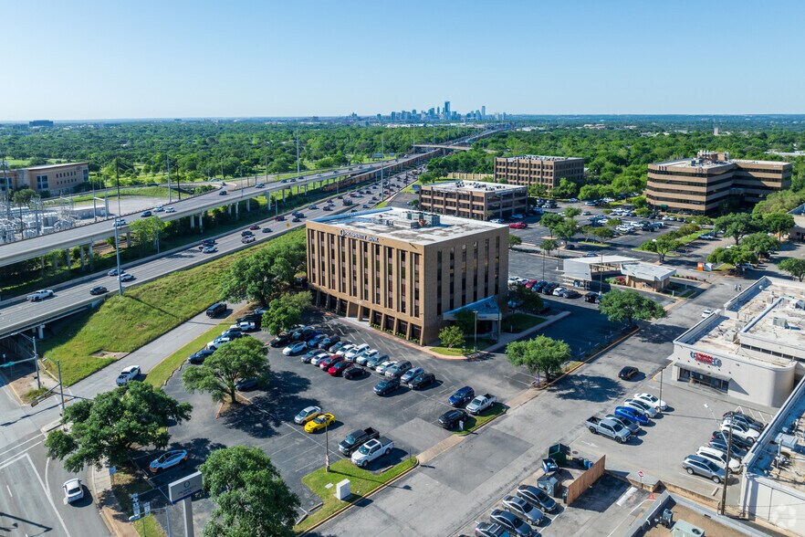More Photos Of 3301-3305 Northland Dr, Austin Unknown For Lease
