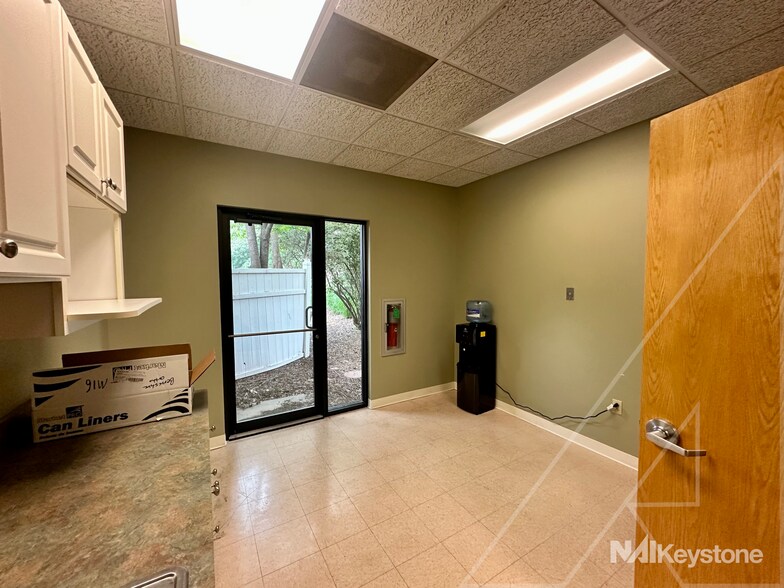 More Photos Of 2201 Ridgewood Rd, Wyomissing Medical For Sale