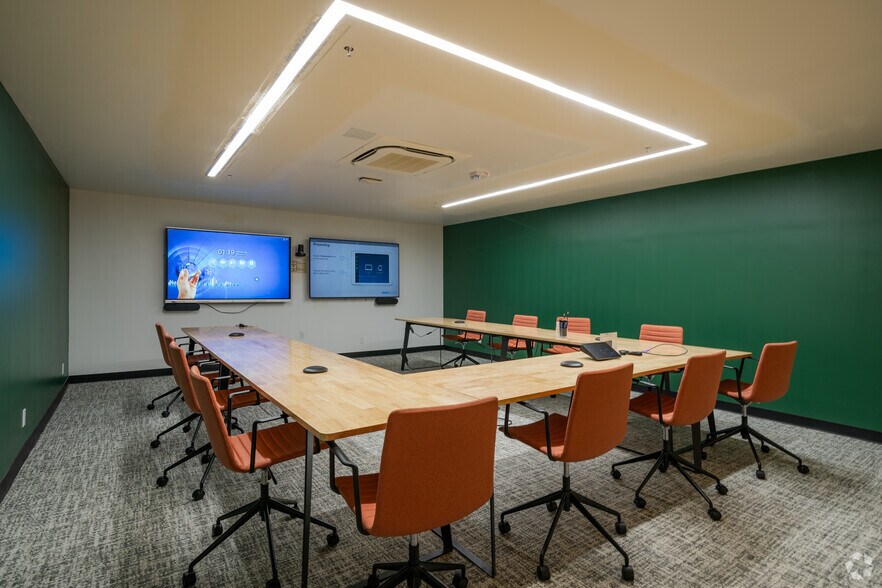 More Photos Of 4 W 4th Ave, San Mateo Coworking Space