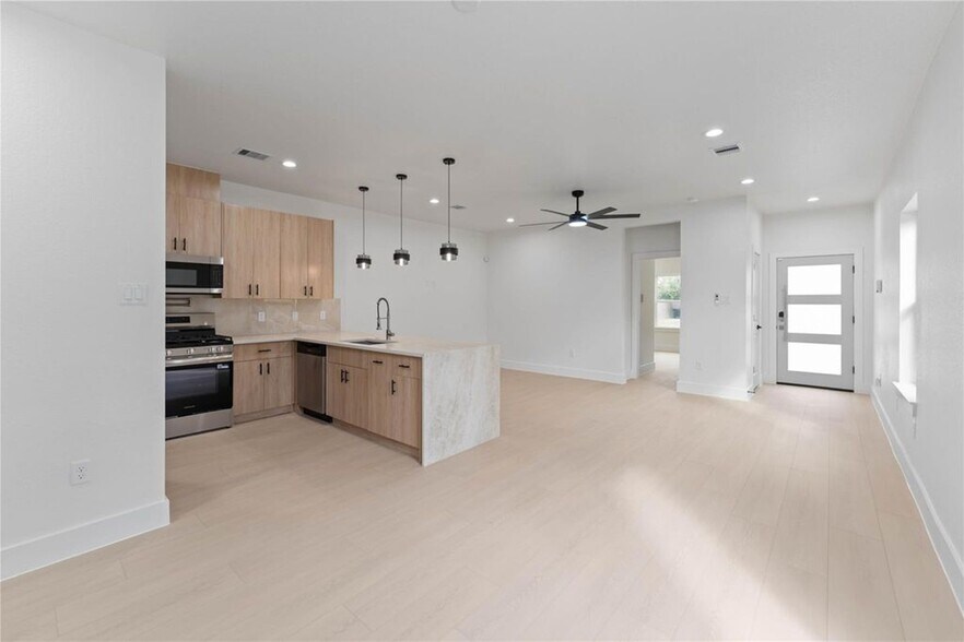 More Photos Of 4314 Stassen St, Houston Multifamily For Sale