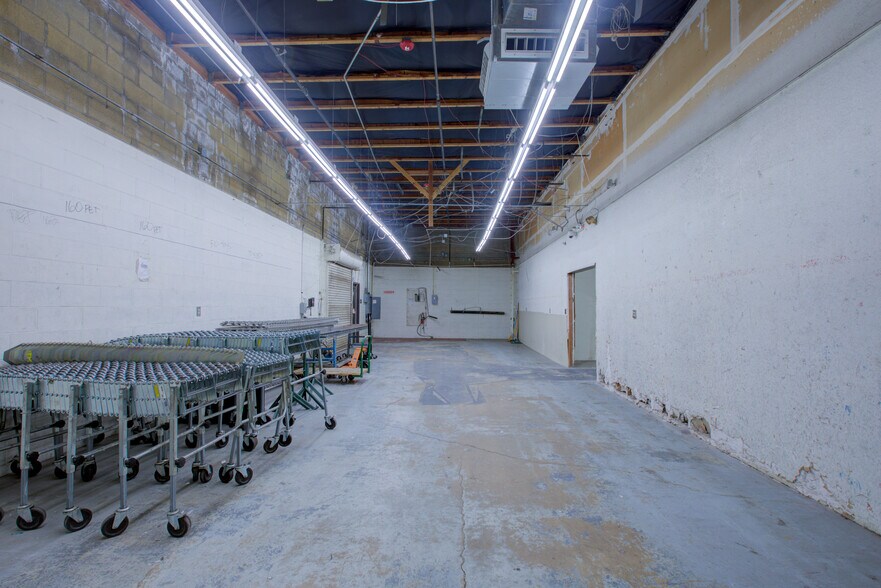 More Photos Of 1717 Oakdale Rd, Modesto Unknown For Lease