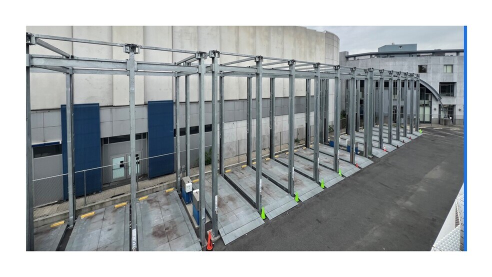 More Photos Of 230 E 128th St, New York Flex For Lease