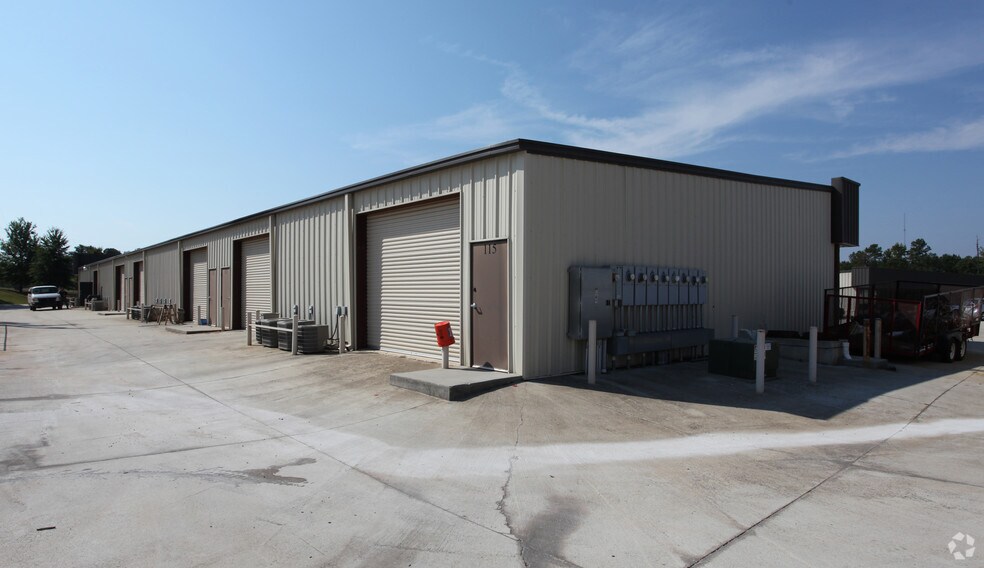 More Photos Of 101-115 Pine Grove Rd, Locust Grove Light Manufacturing For Lease