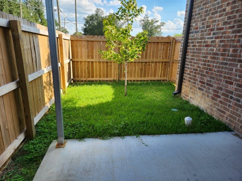 More Photos Of 602 Penn St, Lake Charles Apartments For Sale