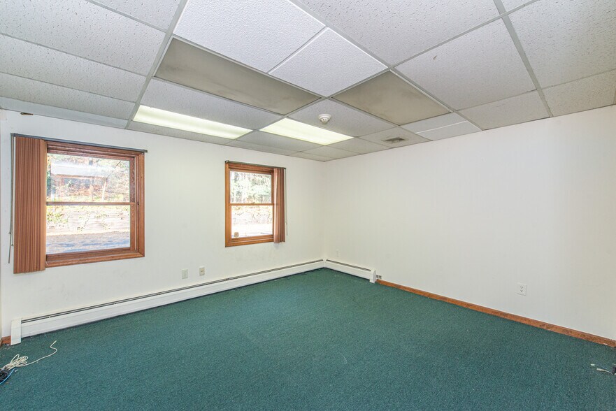 More Photos Of 74 S Powder Mill Rd, Morris Plains Office Residential For Sale
