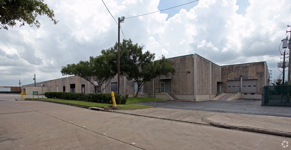 More Photos Of 7235-7255 Wynnwood Ln, Houston Unknown For Lease