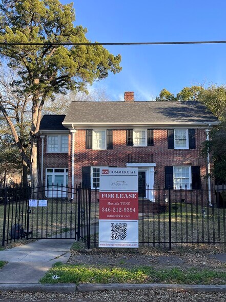 More Photos Of 4601 Caroline St, Houston Office For Lease