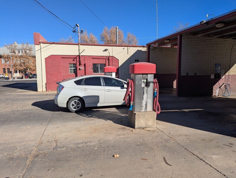 More Photos Of 325 E Gurley St, Prescott Freestanding For Sale