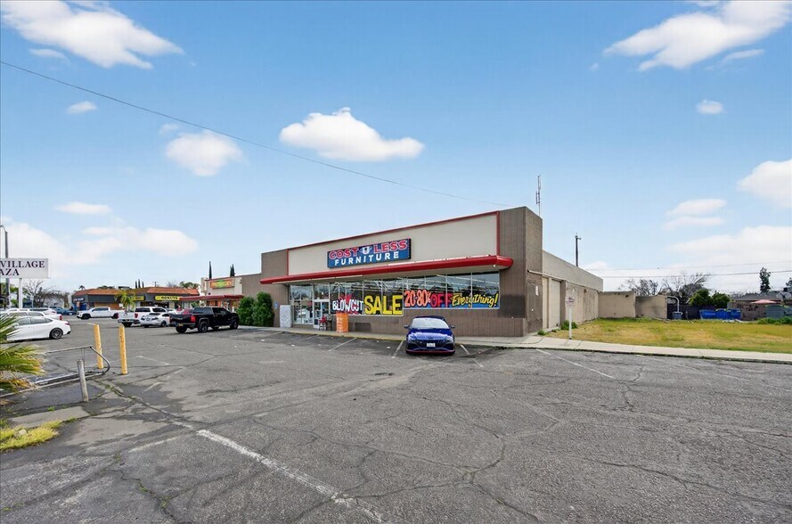 More Photos Of 4122-4150 E Clinton Ave, Fresno Unknown For Lease