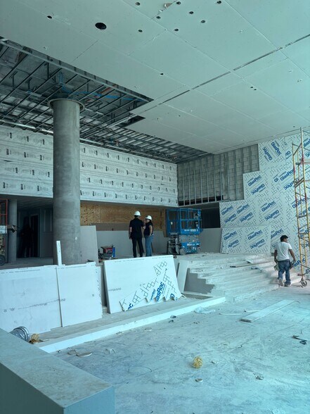 More Photos Of 2233 Hollywood Blvd, Hollywood Apartments For Lease