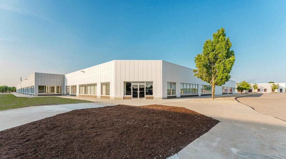 More Photos Of 9911 Avon Lake Rd, Burbank Unknown For Lease