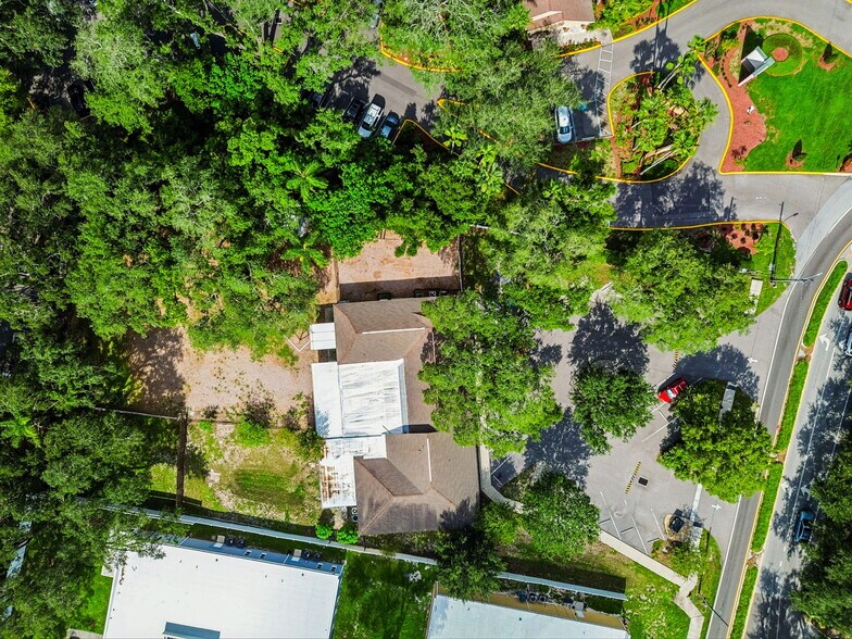 More Photos Of 4001 Skipper Rd, Tampa Schools For Sale
