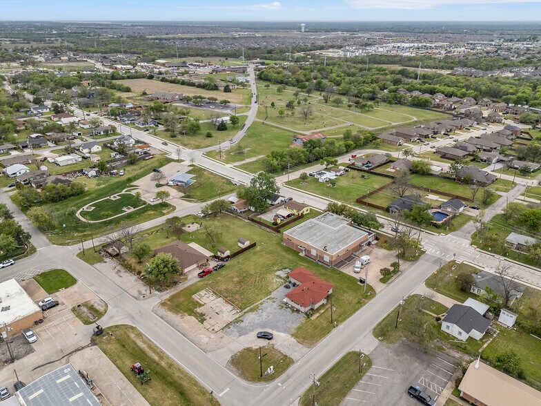 More Photos Of 612 N Third Street, Princeton Office For Sale