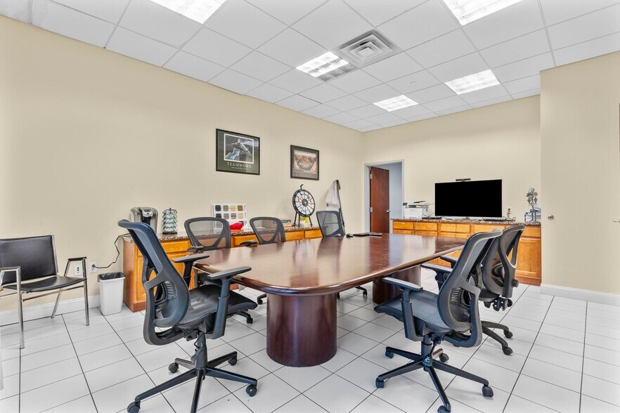 More Photos Of 80 Wampus Ln, Milford Warehouse For Lease