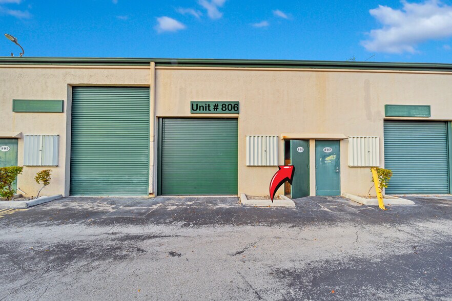 More Photos Of 1769-1791 Blount Rd, Pompano Beach Warehouse For Sale