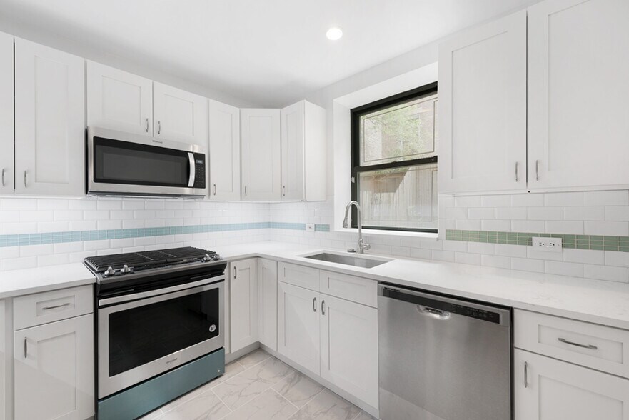 More Photos Of 23 W 69th St, New York Specialty For Sale
