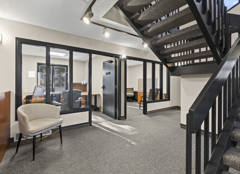 More Photos Of 1401-1405 W 29th St, Loveland Office For Sale