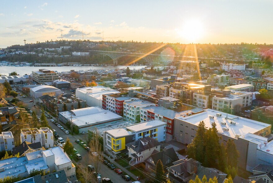 More Photos Of 3636 Stone Way N, Seattle Apartments For Lease