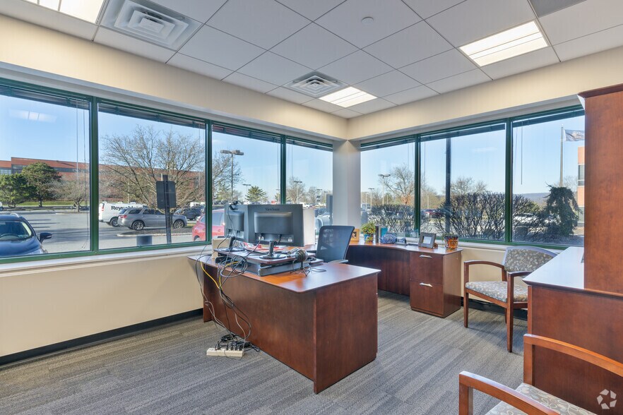 More Photos Of 100 Corporate Center Dr, Camp Hill Medical For Sale
