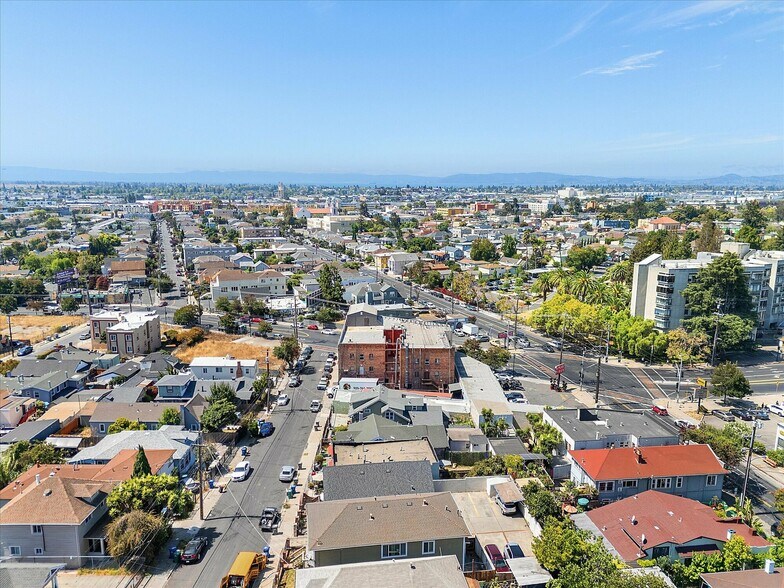 More Photos Of 3518-3530 Foothill Blvd, Oakland Apartments For Sale