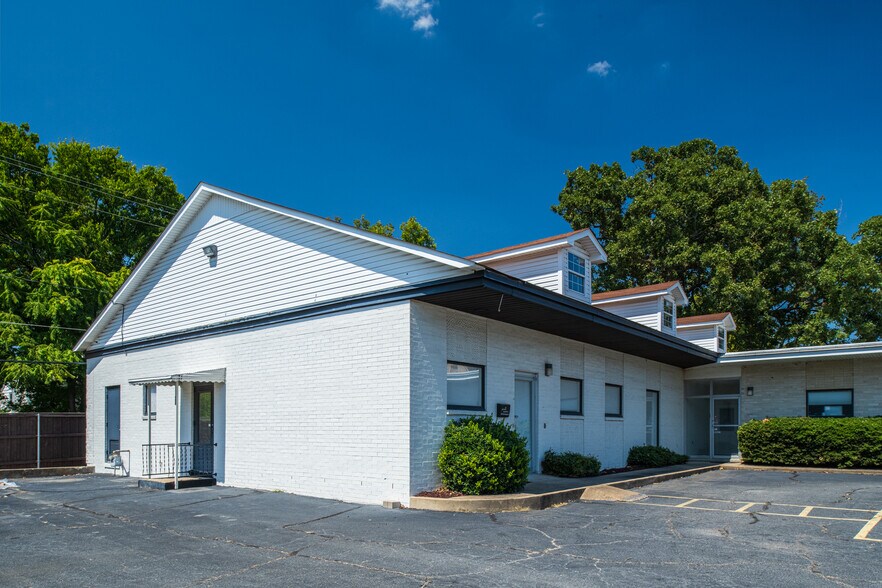 More Photos Of 3115 John F Kennedy Blvd, North Little Rock Office For Sale