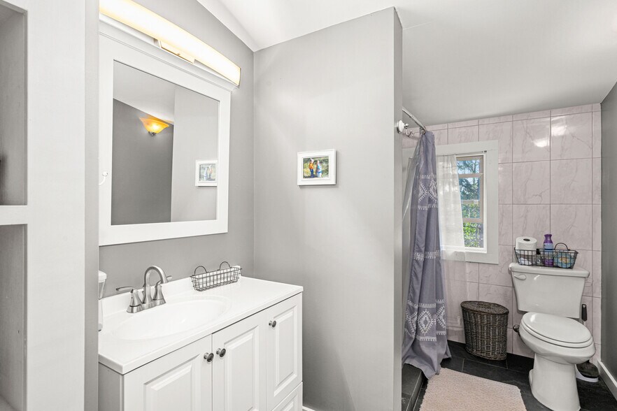 More Photos Of 60445 E Summit Rd W, Ashland Lodge Meeting Hall For Sale